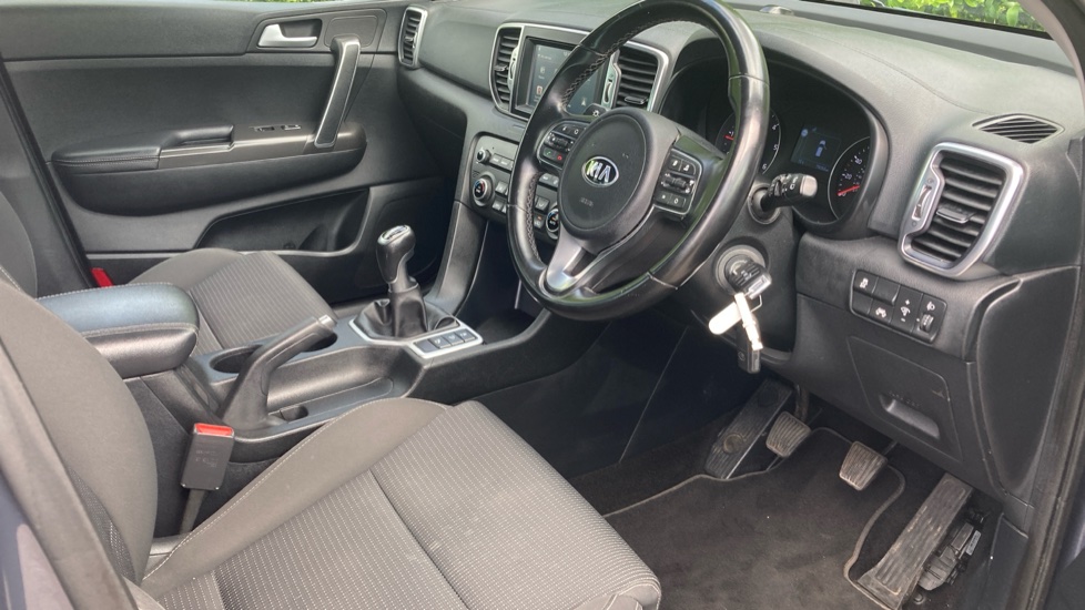 Kia Sportage 1.7 CRDi ISG 2 5dr Diesel Estate - Image 43