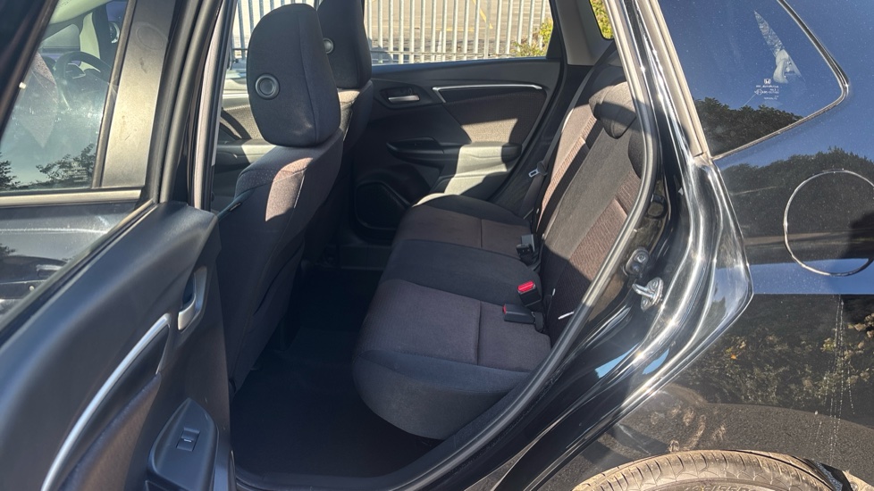 Honda Jazz 1.3 EX 5dr Petrol Hatchback - Image 16