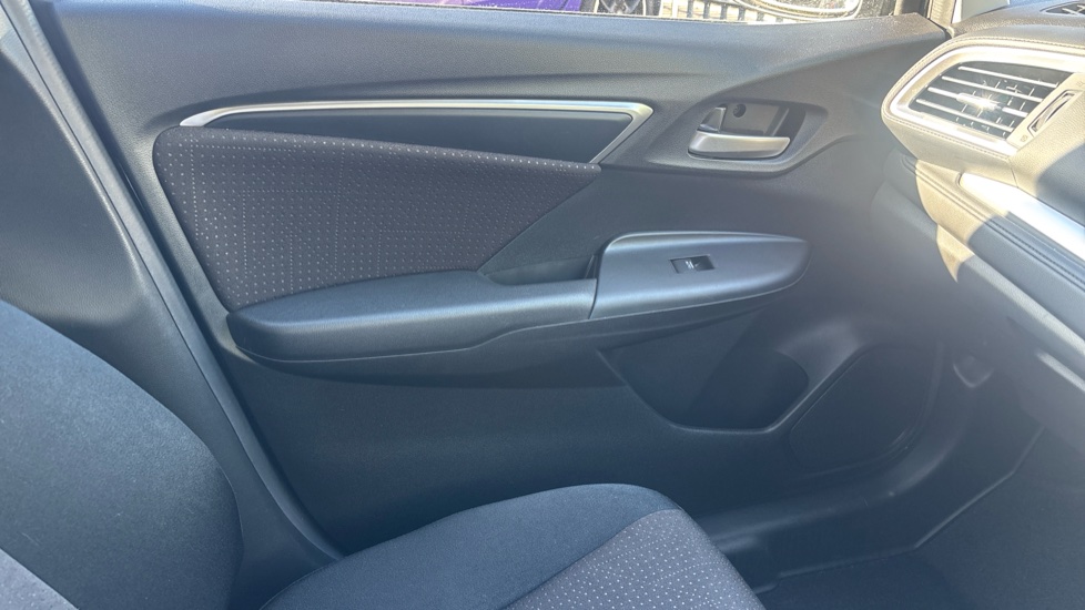 Honda Jazz 1.3 EX 5dr Petrol Hatchback - Image 36