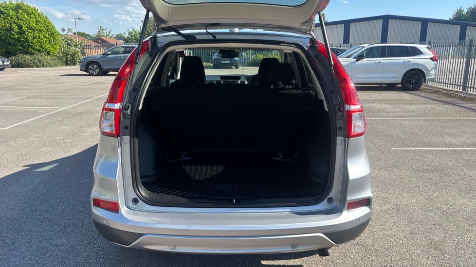 Honda CR-V 2.0 i-VTEC SE Plus 5dr Auto [Nav] Petrol Estate - Image 4