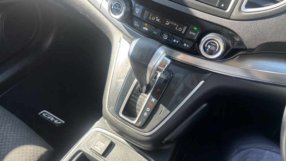 Honda CR-V 2.0 i-VTEC SE Plus 5dr Auto [Nav] Petrol Estate - Image 13