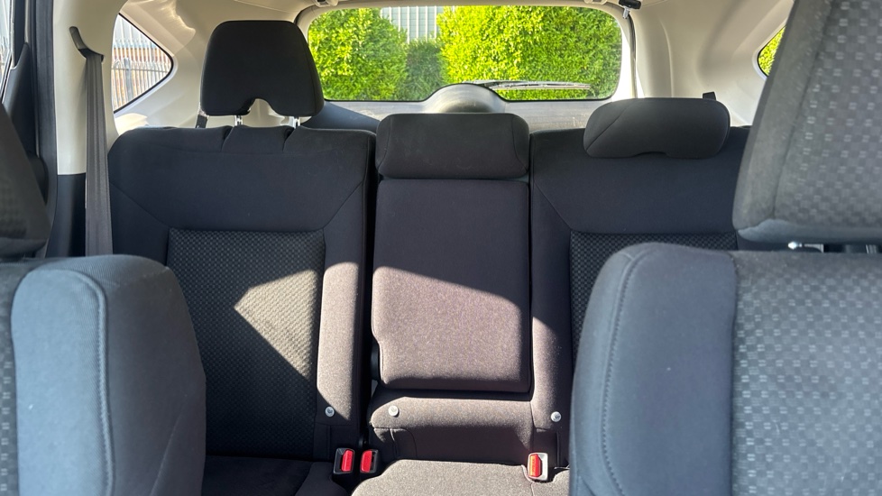 Honda CR-V 2.0 i-VTEC SE Plus 5dr Auto [Nav] Petrol Estate - Image 15