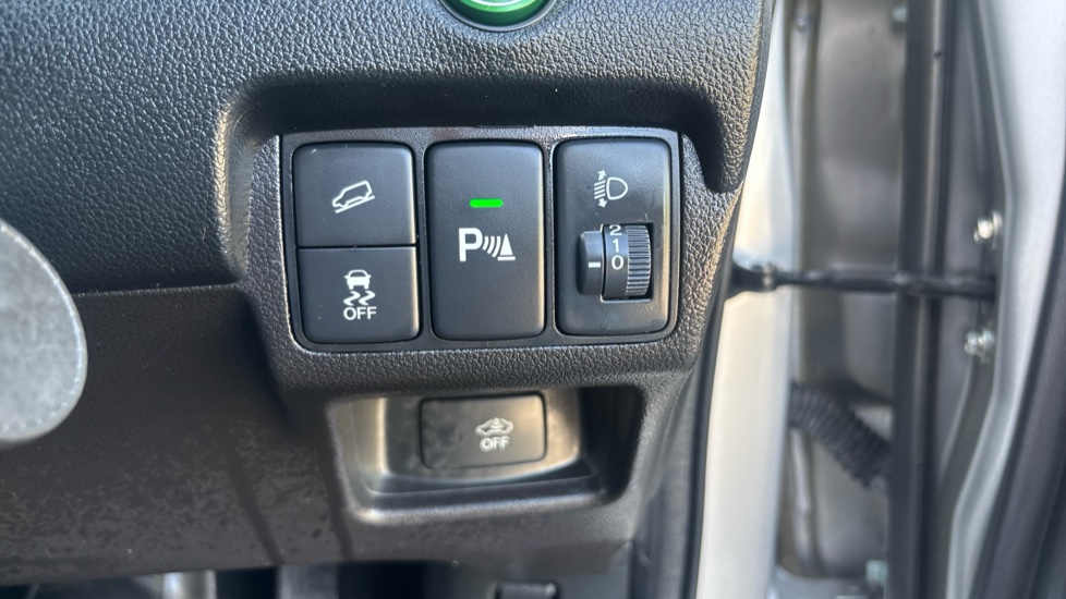Honda CR-V 2.0 i-VTEC SE Plus 5dr Auto [Nav] Petrol Estate - Image 23