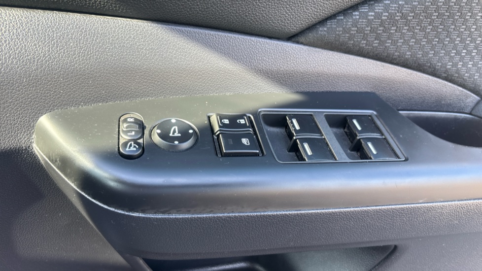 Honda CR-V 2.0 i-VTEC SE Plus 5dr Auto [Nav] Petrol Estate - Image 24