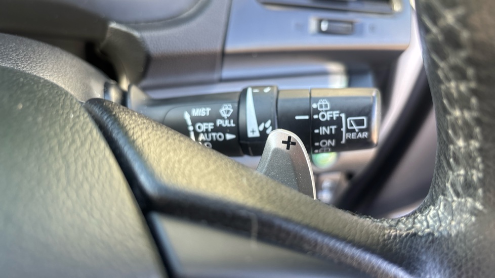 Honda CR-V 2.0 i-VTEC SE Plus 5dr Auto [Nav] Petrol Estate - Image 27
