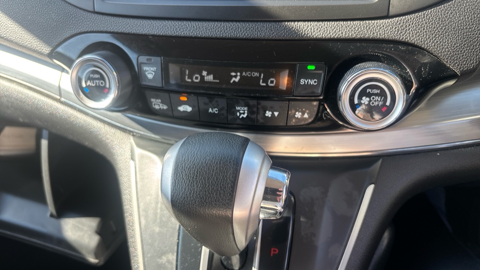 Honda CR-V 2.0 i-VTEC SE Plus 5dr Auto [Nav] Petrol Estate - Image 29
