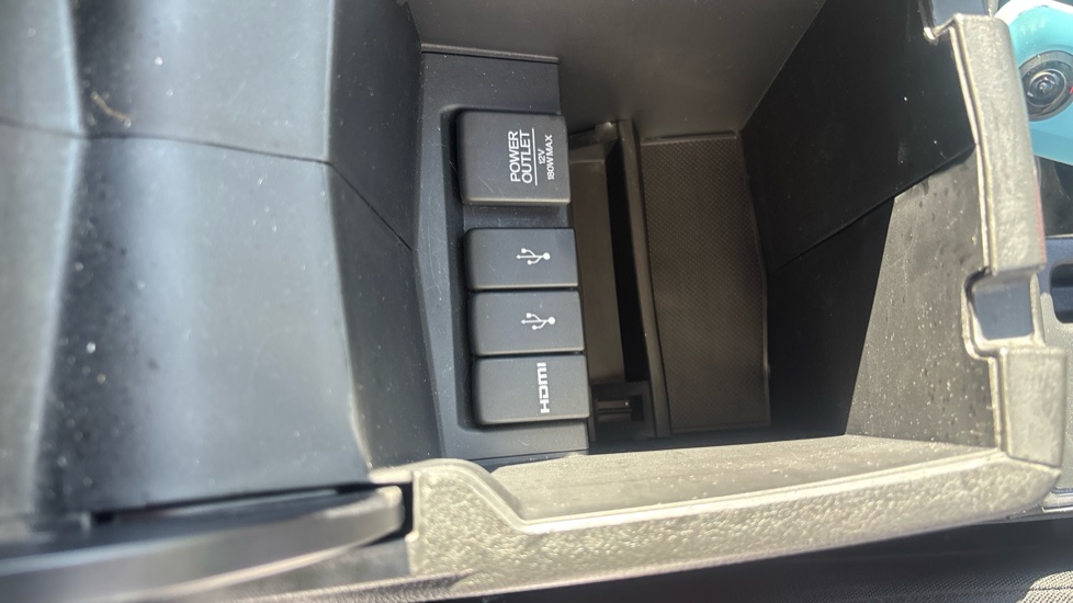 Honda CR-V 2.0 i-VTEC SE Plus 5dr Auto [Nav] Petrol Estate - Image 35