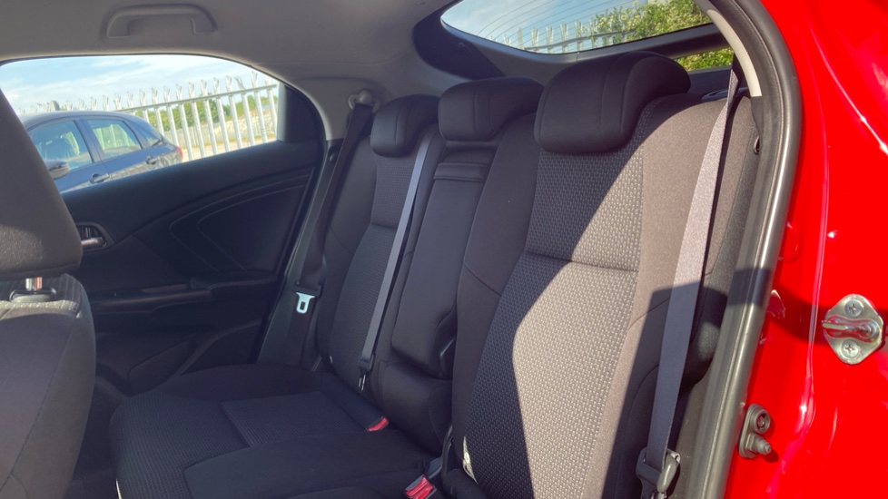Honda Civic 1.8 i-VTEC SE Plus 5dr Petrol Hatchback - Image 16