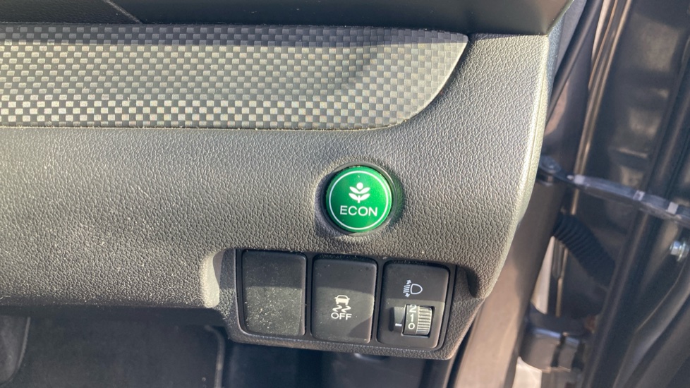 Honda CR-V 2.0 i-VTEC S 5dr 2WD Petrol Estate - Image 29