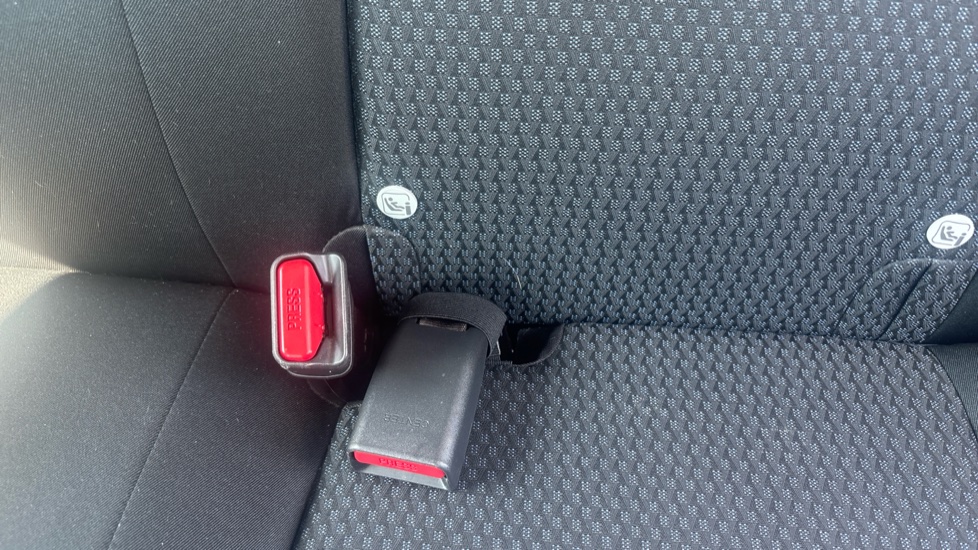 Honda Jazz 1.3 i-VTEC S 5dr Petrol Hatchback - Image 17