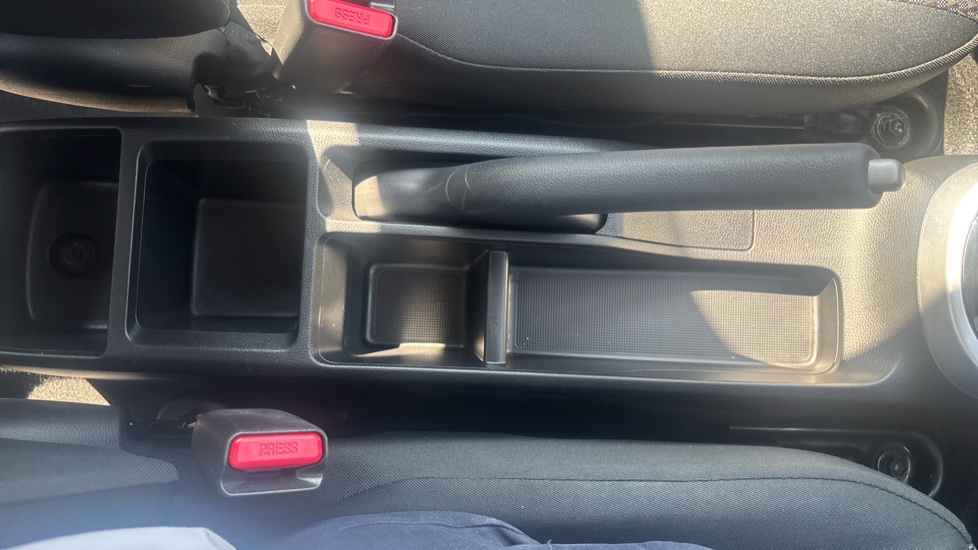 Honda Jazz 1.3 i-VTEC S 5dr Petrol Hatchback - Image 32