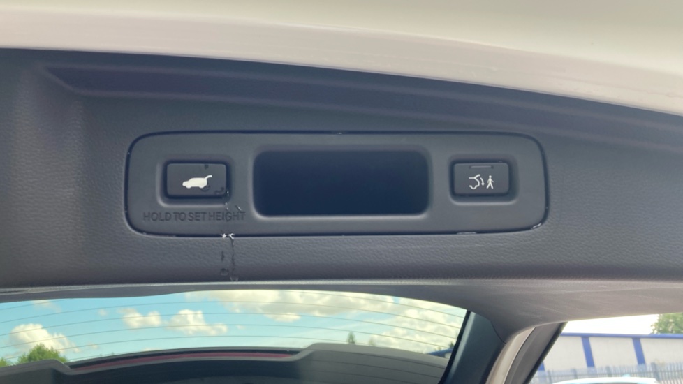 Honda CR-V 2.0 eHEV Elegance 5dr eCVT Hybrid Estate - Image 16