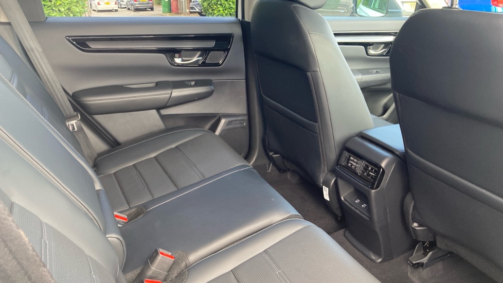 Honda CR-V 2.0 eHEV Elegance 5dr eCVT Hybrid Estate - Image 17