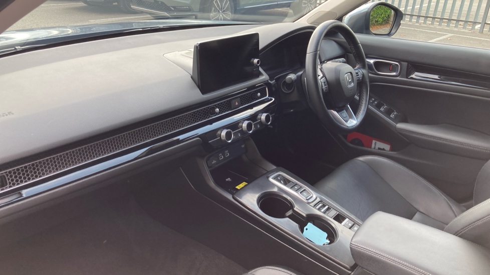 Honda Civic 2.0 eHEV Advance 5dr CVT Hybrid Hatchback - Image 2