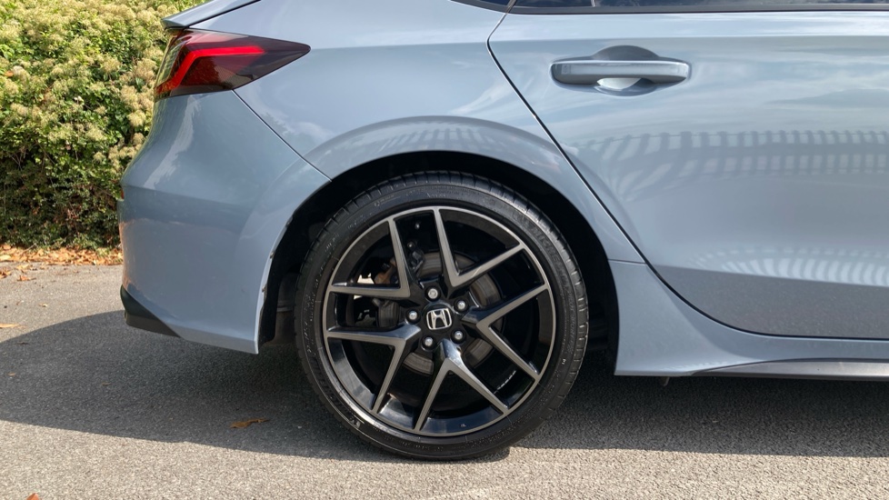 Honda Civic 2.0 eHEV Advance 5dr CVT Hybrid Hatchback - Image 9