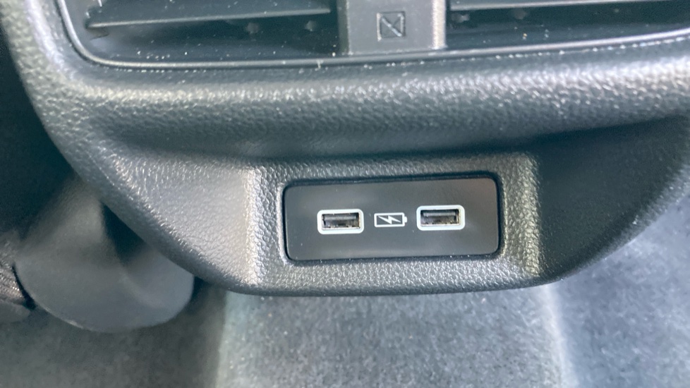 Honda Civic 2.0 eHEV Advance 5dr CVT Hybrid Hatchback - Image 14
