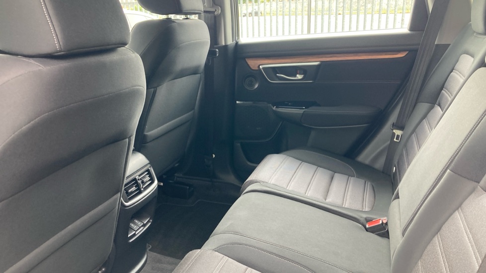 Honda CR-V 1.5 VTEC Turbo SE 5dr 2WD Petrol Estate - Image 8