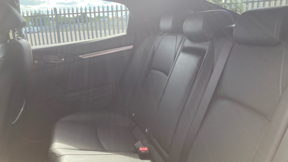 Honda Civic 1.5 VTEC Turbo Prestige 5dr CVT Petrol Hatchback - Image 8
