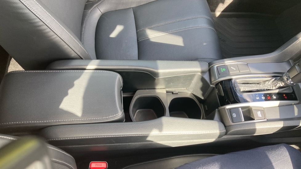 Honda Civic 1.5 VTEC Turbo Prestige 5dr CVT Petrol Hatchback - Image 20