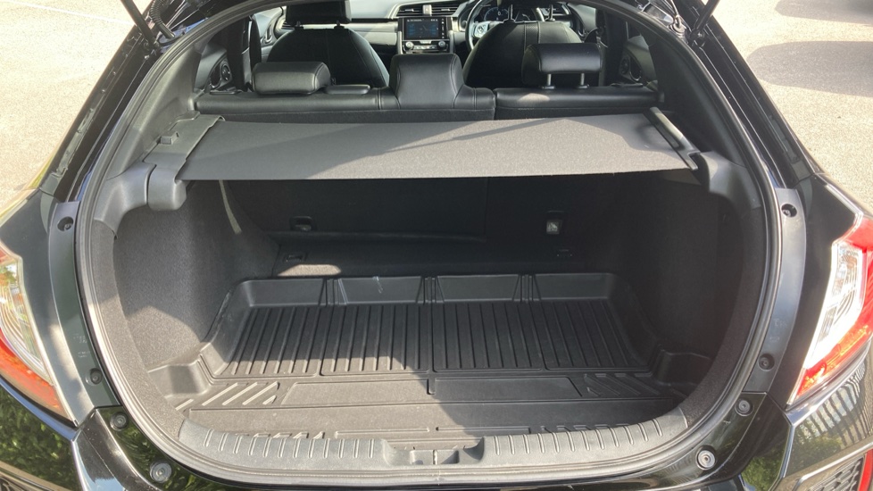Honda Civic 1.5 VTEC Turbo Prestige 5dr CVT Petrol Hatchback - Image 33