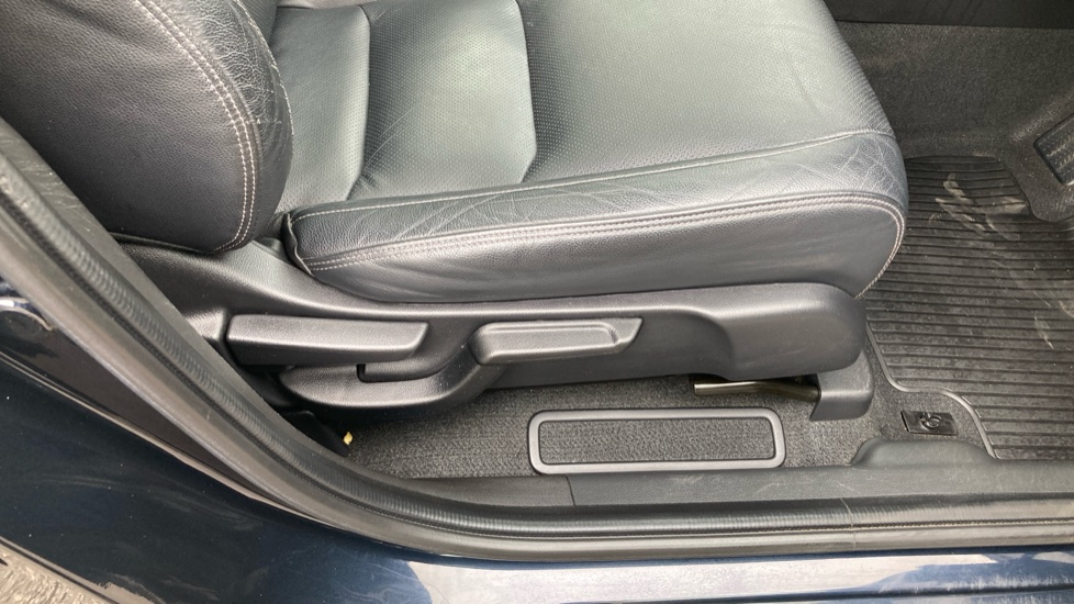 Honda HR-V 1.5 i-VTEC EX CVT 5dr Petrol Hatchback - Image 31