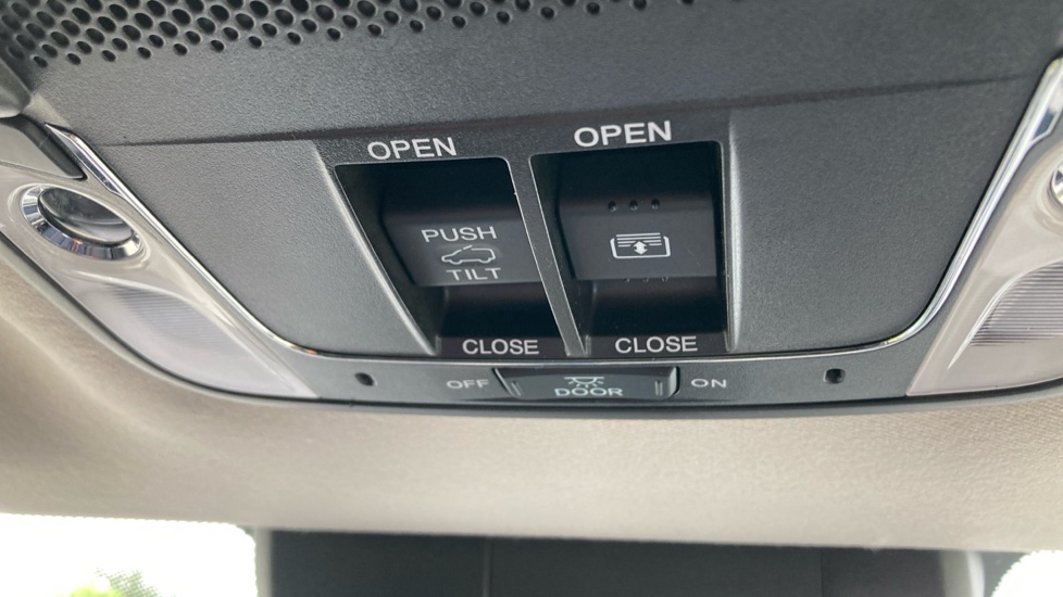 Honda HR-V 1.5 i-VTEC EX CVT 5dr Petrol Hatchback - Image 32