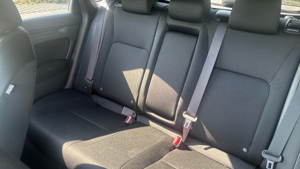 Honda Civic 2.0 eHEV Elegance 5dr CVT Hybrid Hatchback - Image 8