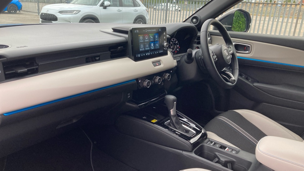 Honda HR-V 1.5 eHEV Advance Style Plus 5dr CVT Hybrid Hatchback - Image 2