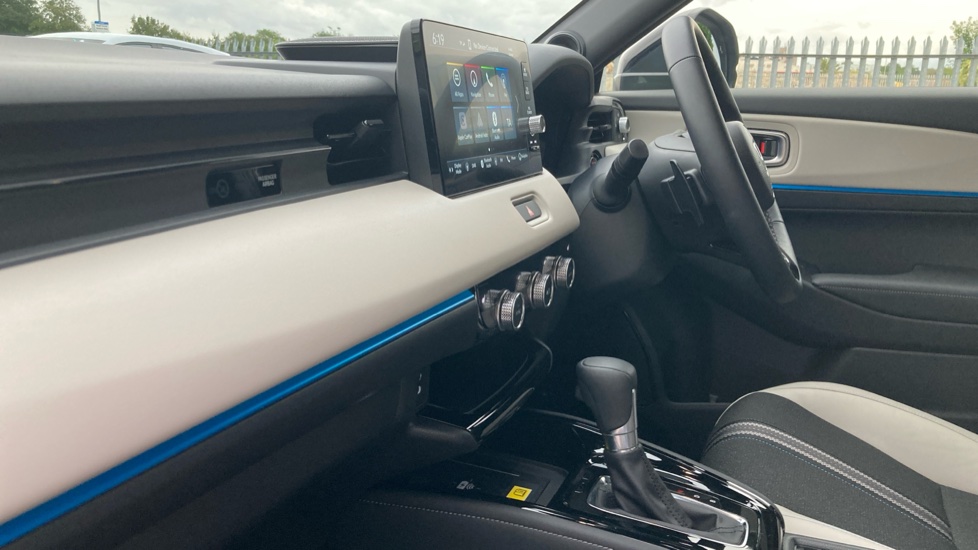 Honda HR-V 1.5 eHEV Advance Style Plus 5dr CVT Hybrid Hatchback - Image 16