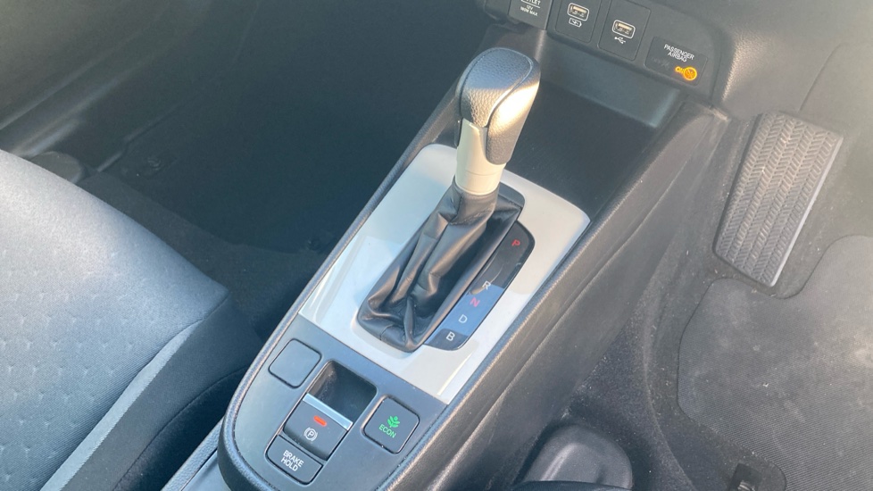Honda Jazz 1.5 i-MMD Hybrid Elegance 5dr eCVT Hybrid Hatchback - Image 25