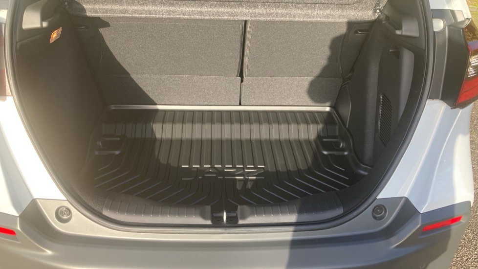 Honda Jazz 1.5 i-MMD Hybrid Crosstar Advance 5dr eCVT Hybrid Hatchback - Image 19