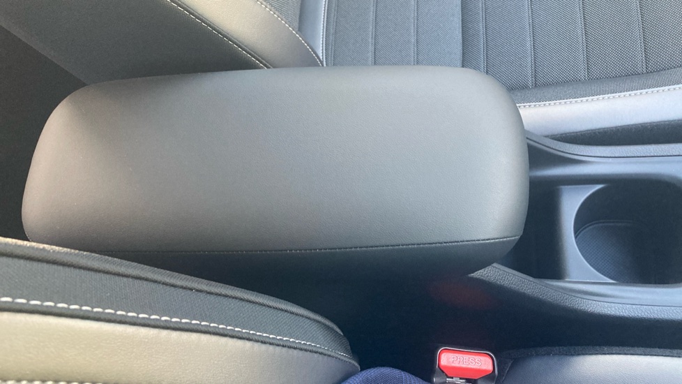 Honda Jazz 1.5 i-MMD Hybrid Crosstar Advance 5dr eCVT Hybrid Hatchback - Image 34