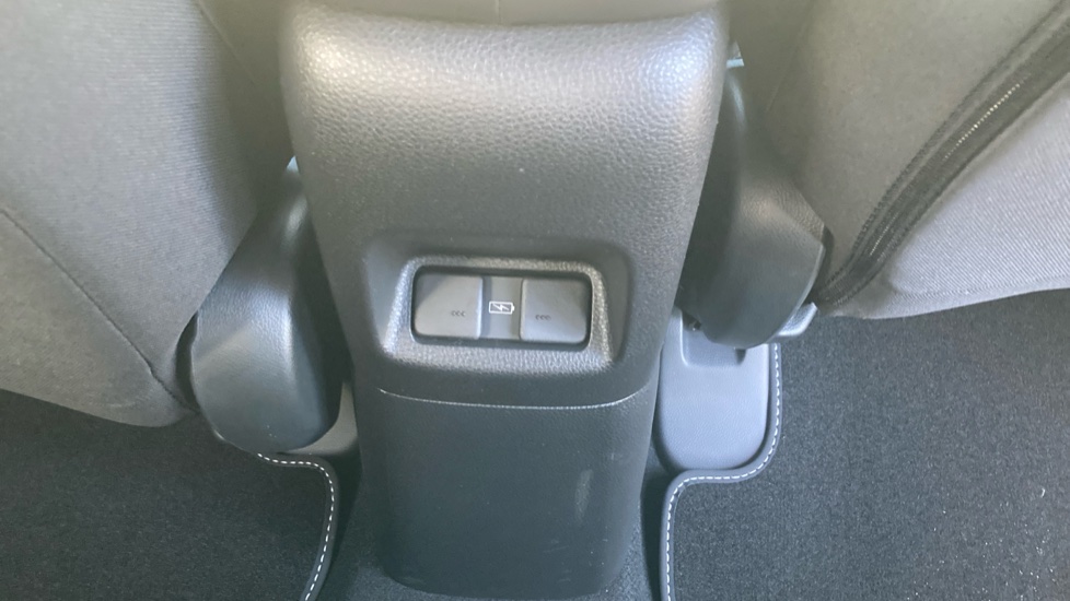 Honda Jazz 1.5 i-MMD Hybrid Crosstar Advance 5dr eCVT Hybrid Hatchback - Image 36