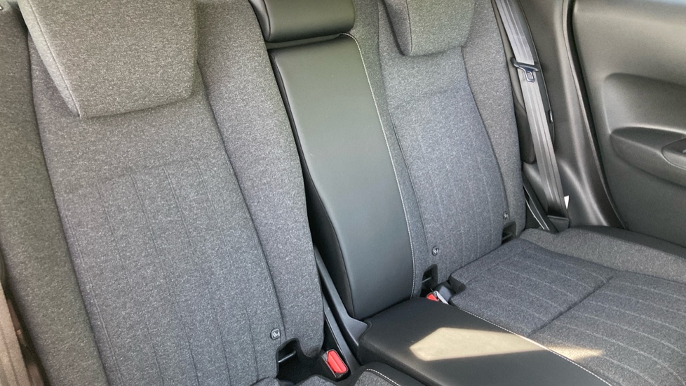 Honda Jazz 1.5 i-MMD Hybrid Advance 5dr eCVT Hybrid Hatchback - Image 24