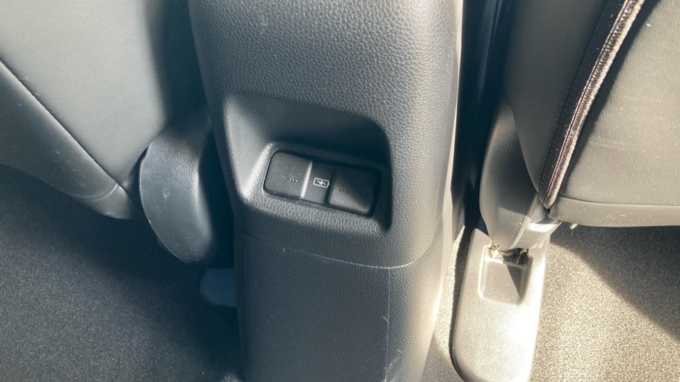 Honda Jazz 1.5 i-MMD Hybrid Advance 5dr eCVT Hybrid Hatchback - Image 34