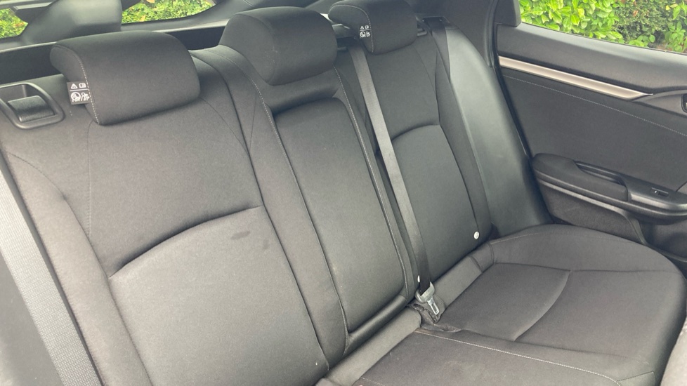 Honda Civic 1.0 VTEC Turbo 126 SR 5dr CVT Petrol Hatchback - Image 24