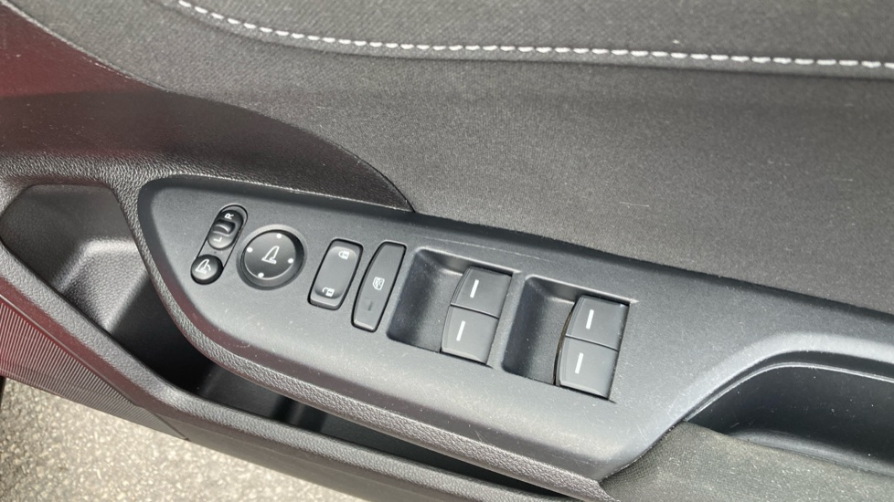 Honda Civic 1.5 VTEC Turbo Sport 5dr Petrol Hatchback - Image 19