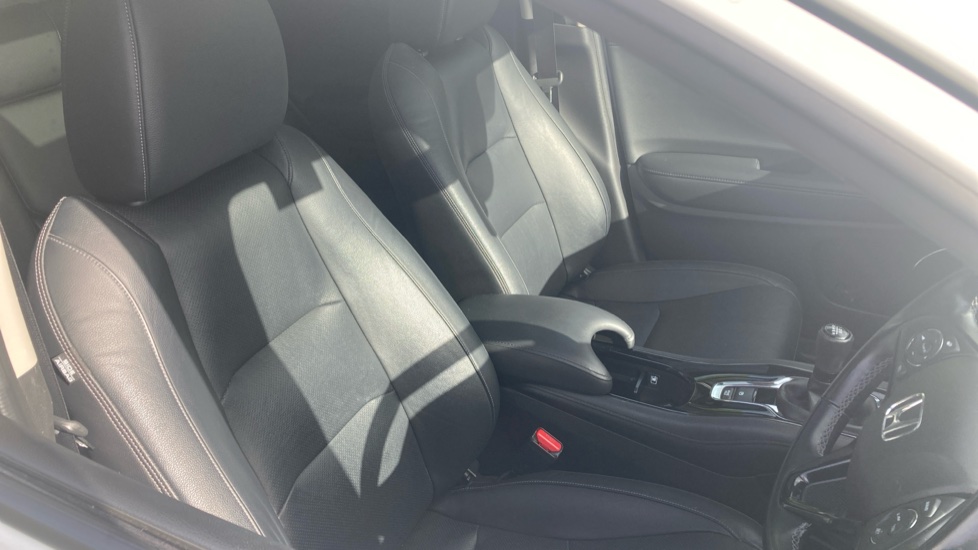 Honda HR-V 1.5 i-VTEC EX 5dr Petrol Hatchback - Image 15