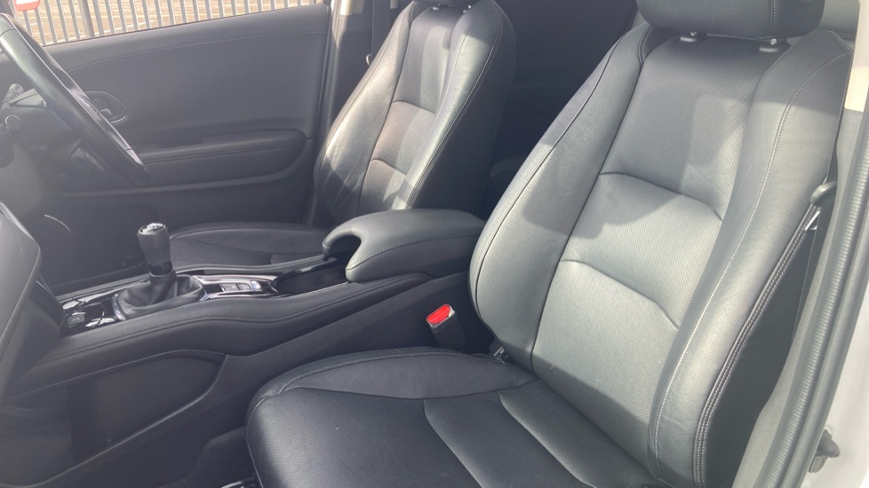 Honda HR-V 1.5 i-VTEC EX 5dr Petrol Hatchback - Image 40