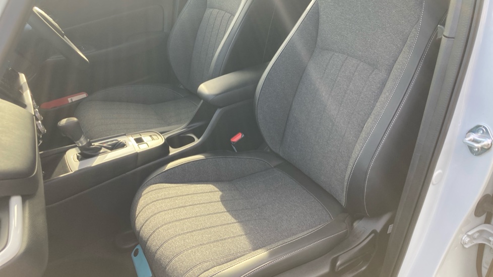 Honda Jazz 1.5 i-MMD Hybrid Advance 5dr eCVT Hybrid Hatchback - Image 34