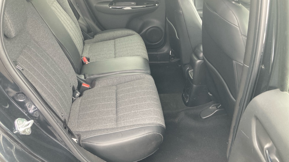 Honda Jazz 1.5 i-MMD Hybrid SR 5dr eCVT Hybrid Hatchback - Image 16