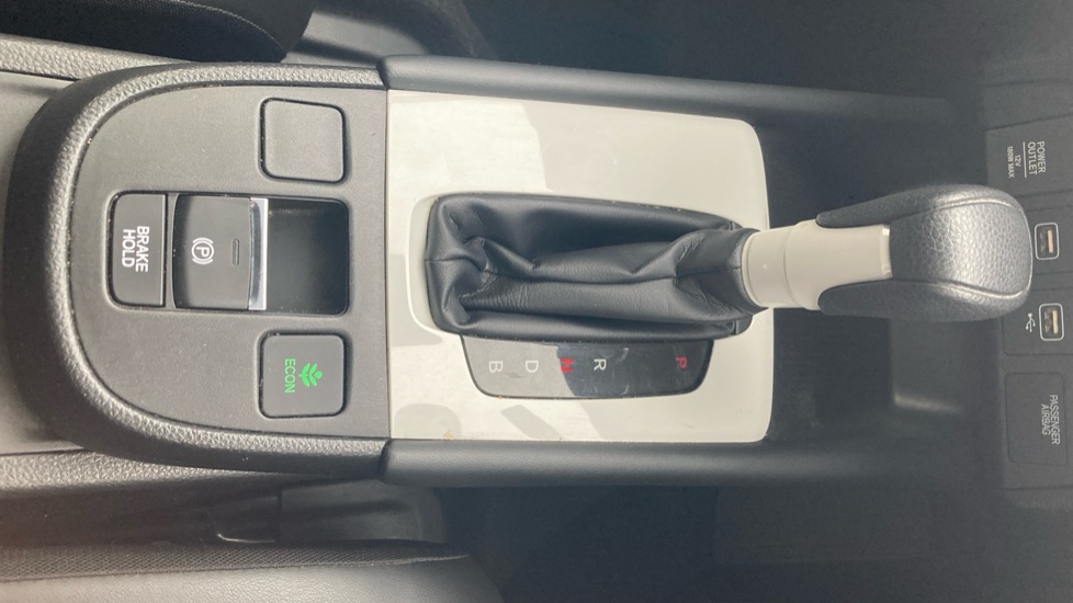 Honda Jazz 1.5 i-MMD Hybrid SR 5dr eCVT Hybrid Hatchback - Image 30