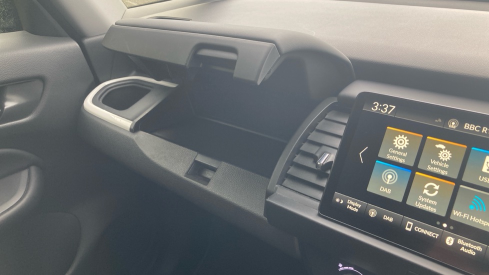 Honda Jazz 1.5 i-MMD Hybrid SR 5dr eCVT Hybrid Hatchback - Image 31