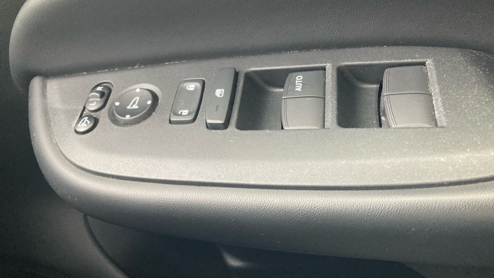 Honda Jazz 1.5 i-MMD Hybrid SR 5dr eCVT Hybrid Hatchback - Image 39