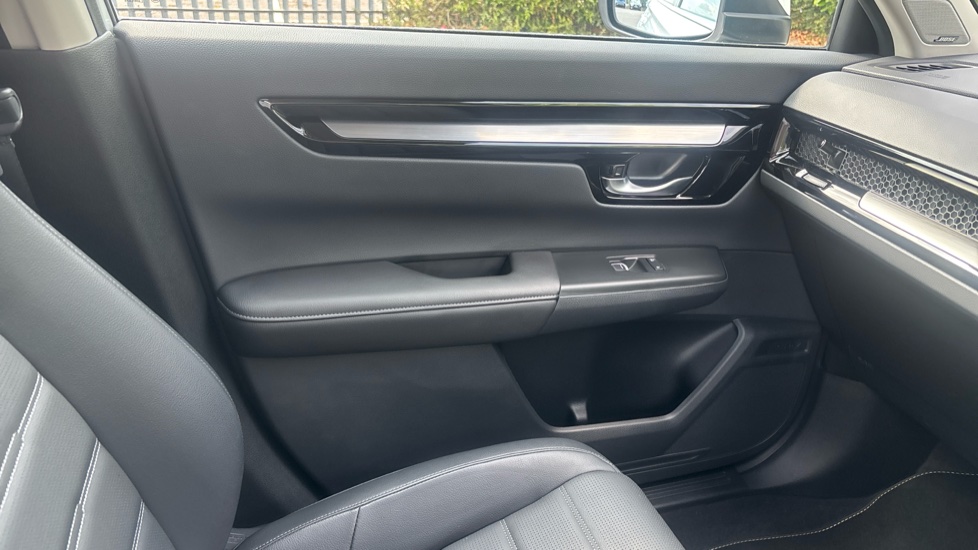 Honda CR-V 2.0 eHEV Advance 5dr eCVT Hybrid Estate - Image 38