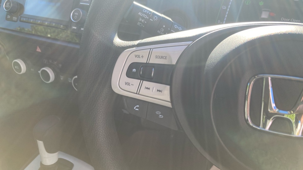 Honda Jazz 1.5 i-MMD Hybrid SE 5dr eCVT Hybrid Hatchback - Image 17