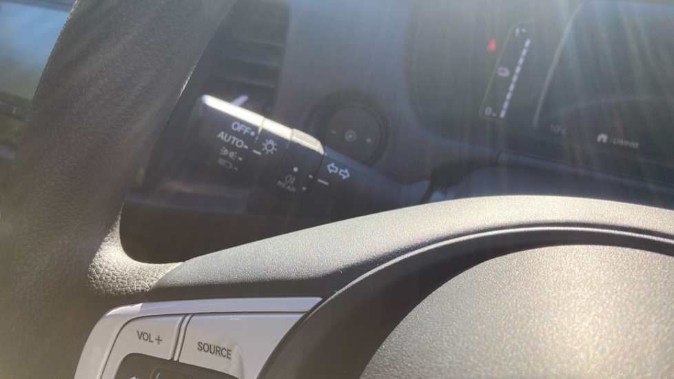 Honda Jazz 1.5 i-MMD Hybrid SE 5dr eCVT Hybrid Hatchback - Image 18