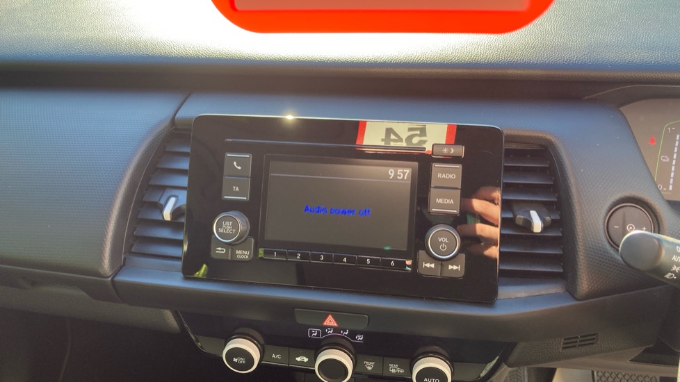 Honda Jazz 1.5 i-MMD Hybrid SE 5dr eCVT Hybrid Hatchback - Image 25