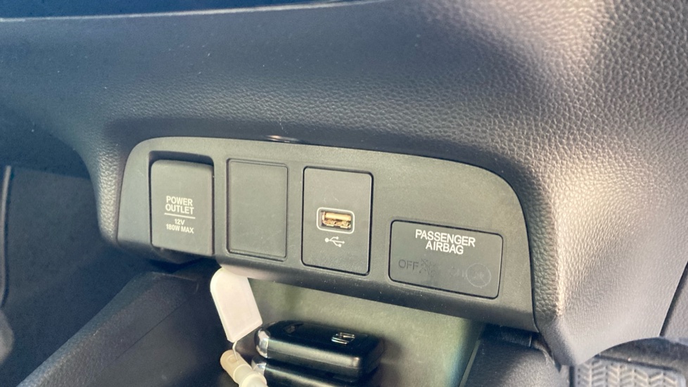 Honda Jazz 1.5 i-MMD Hybrid SE 5dr eCVT Hybrid Hatchback - Image 27