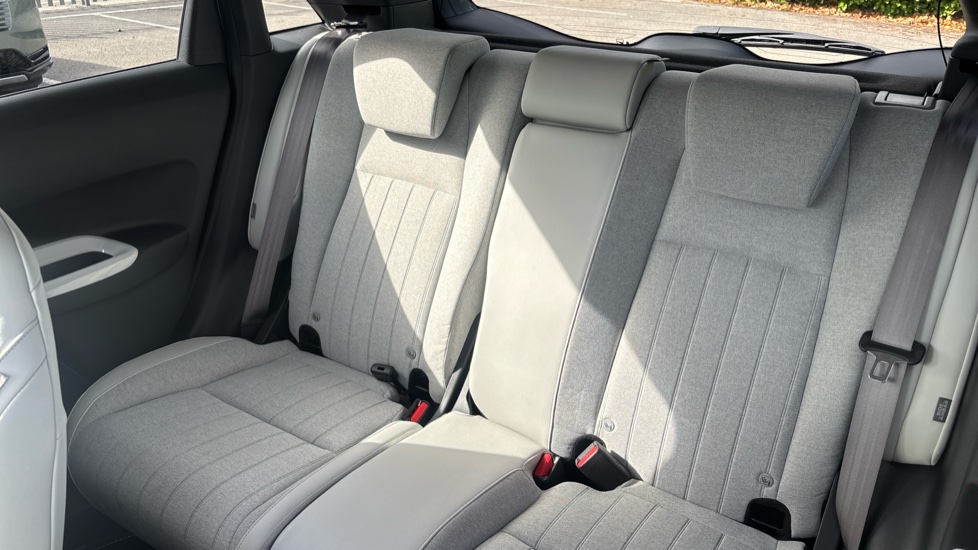 Honda Jazz 1.5 i-MMD Hybrid EX 5dr eCVT Hybrid Hatchback - Image 8